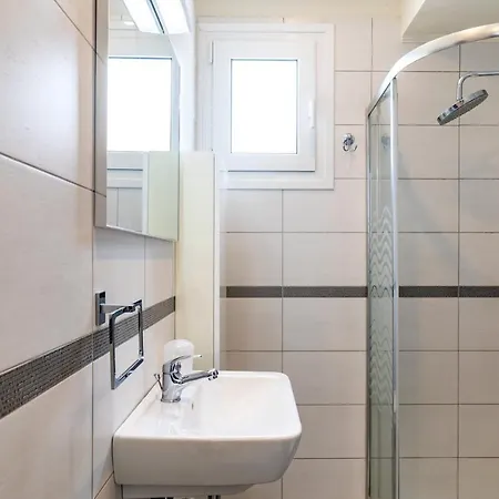 Elena House 2 Semesterbostad Gennadi